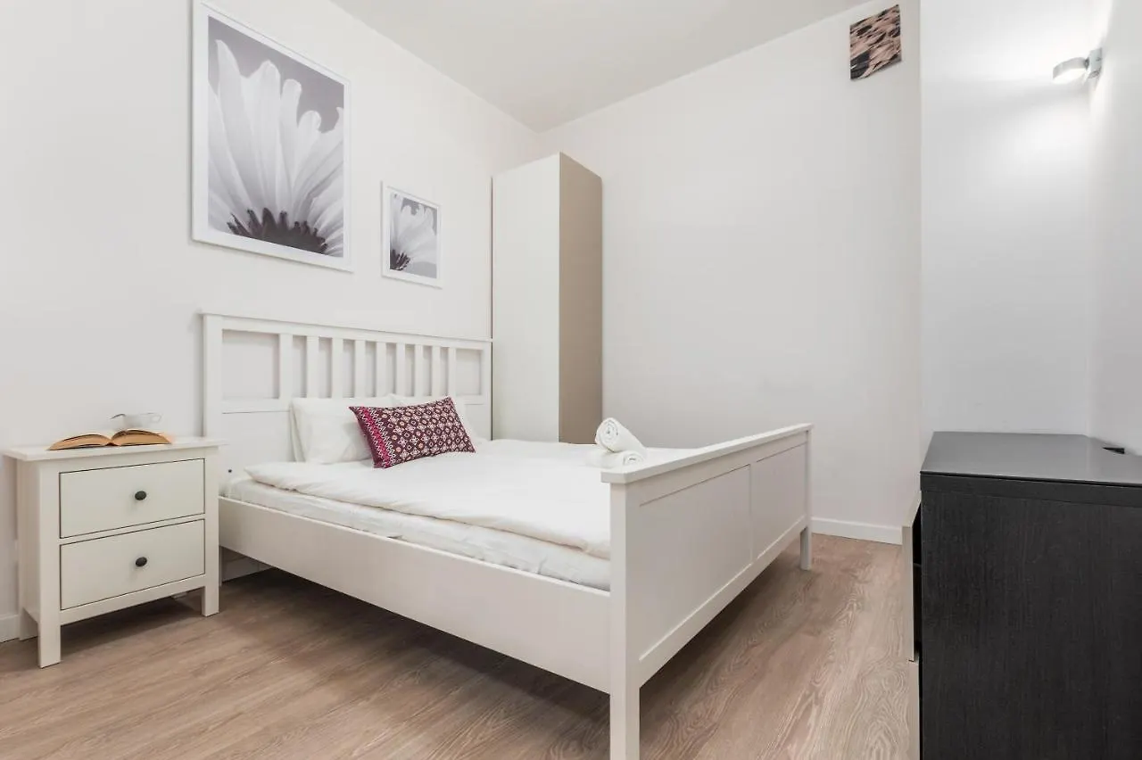 Apartments Old Town 2 Warsaw By Renters